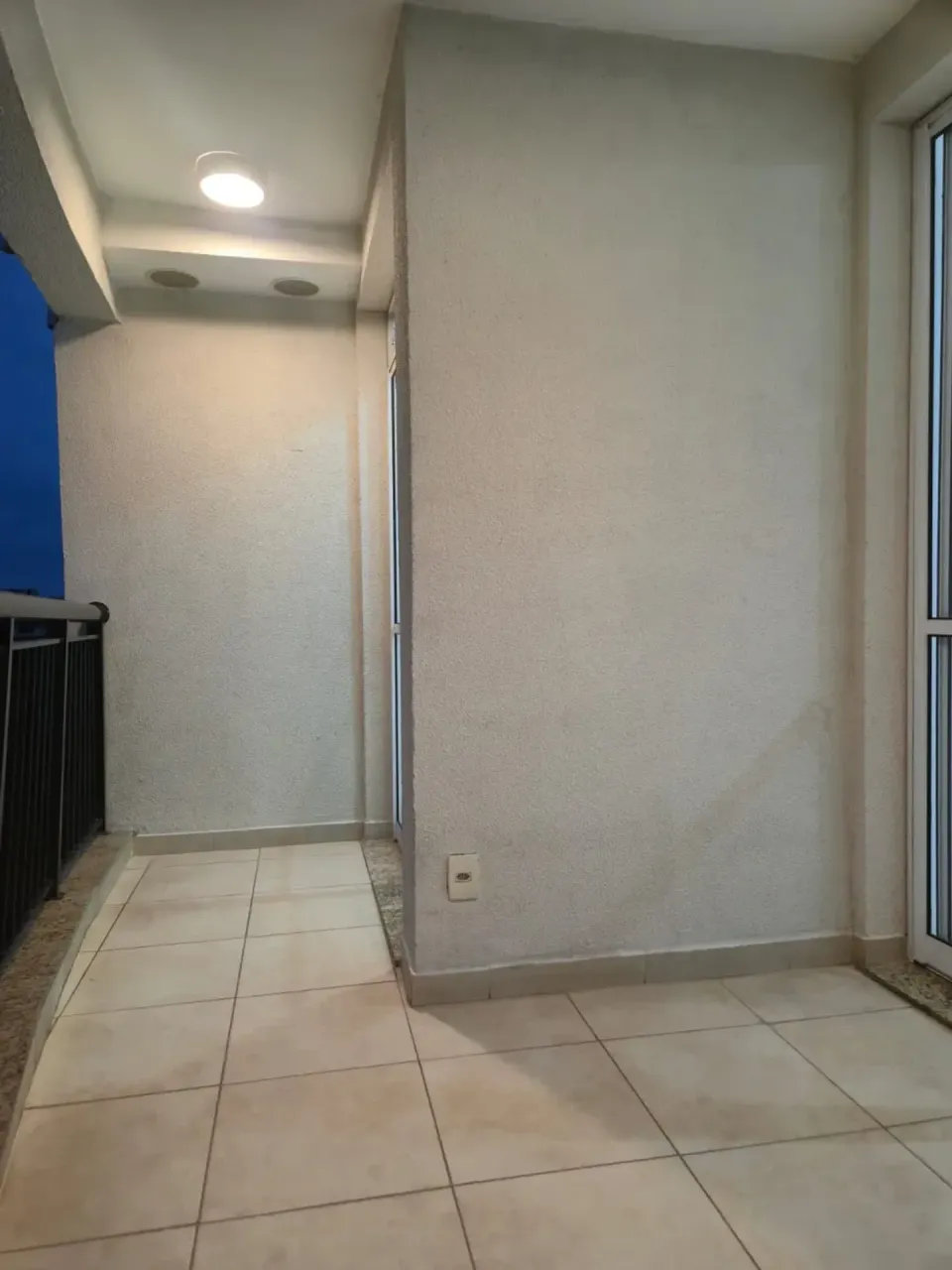 2-bedroom apartment with a separate kitchen and 2 baths — photo 11