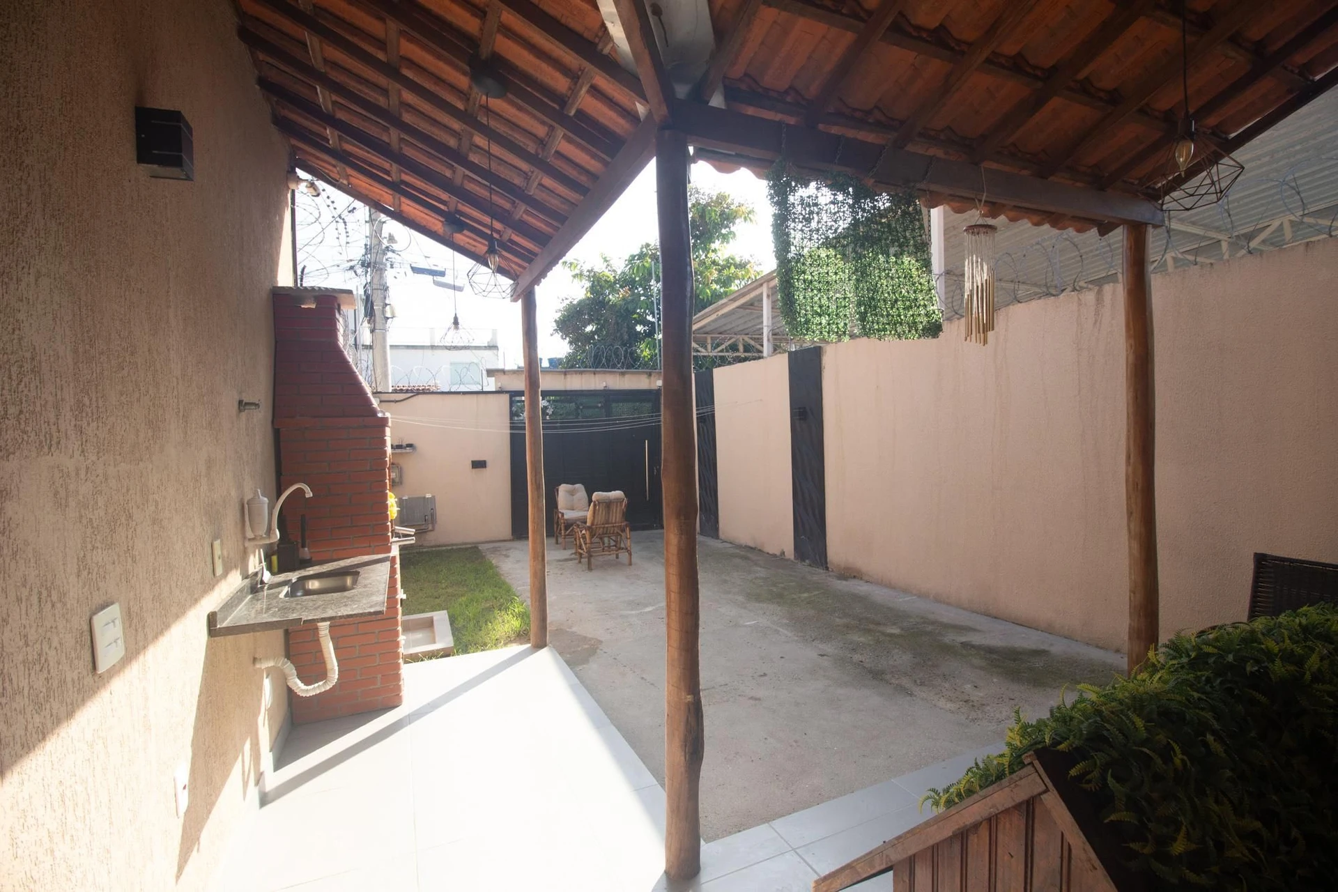 Furnished house with 2 bedrooms, garden and balcony — photo 10