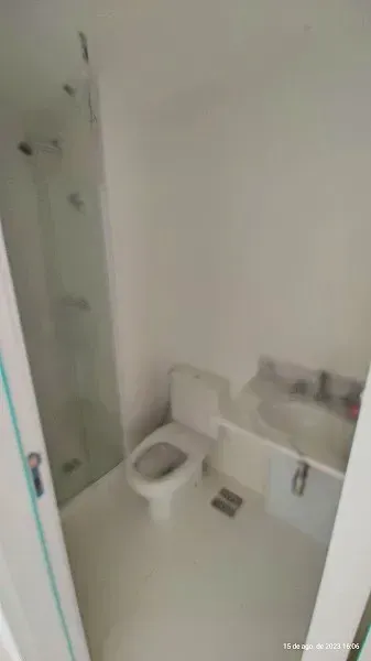 Apartamento sem mobília com vista para a cidade e montanhas — photo 9