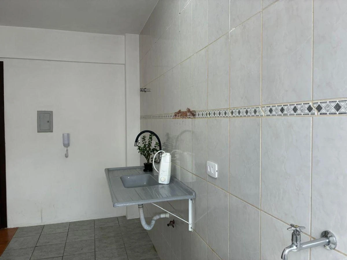 2-bedroom apartment with a home office — photo 25