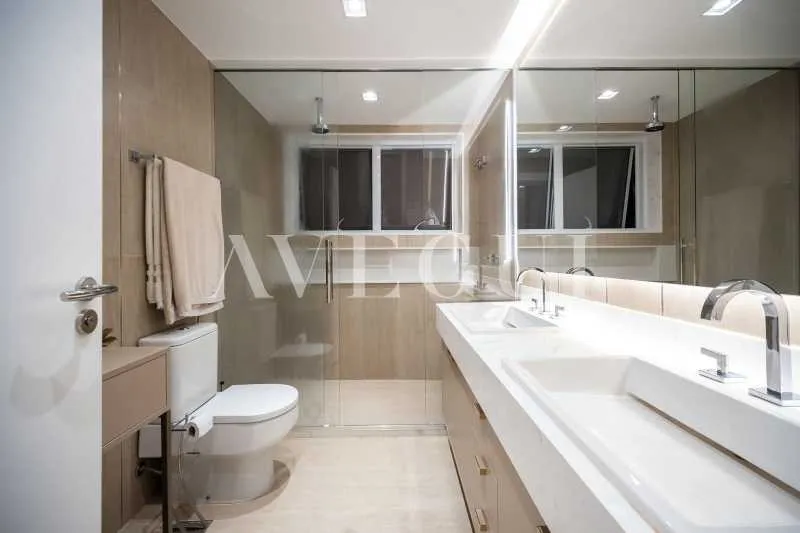 Apartment on the 6th floor with a glass-enclosed balcony — photo 18