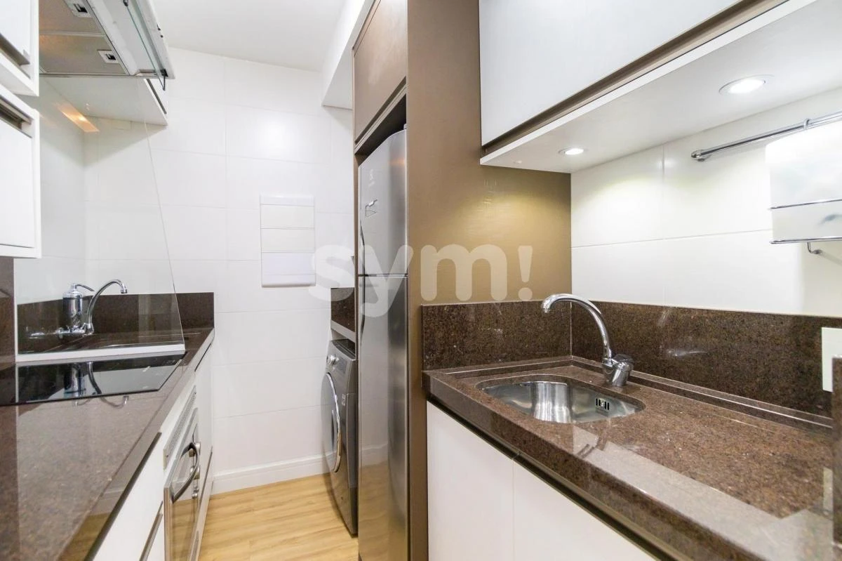 Furnished 1-bedroom apartment with balcony and 55 m² — photo 42
