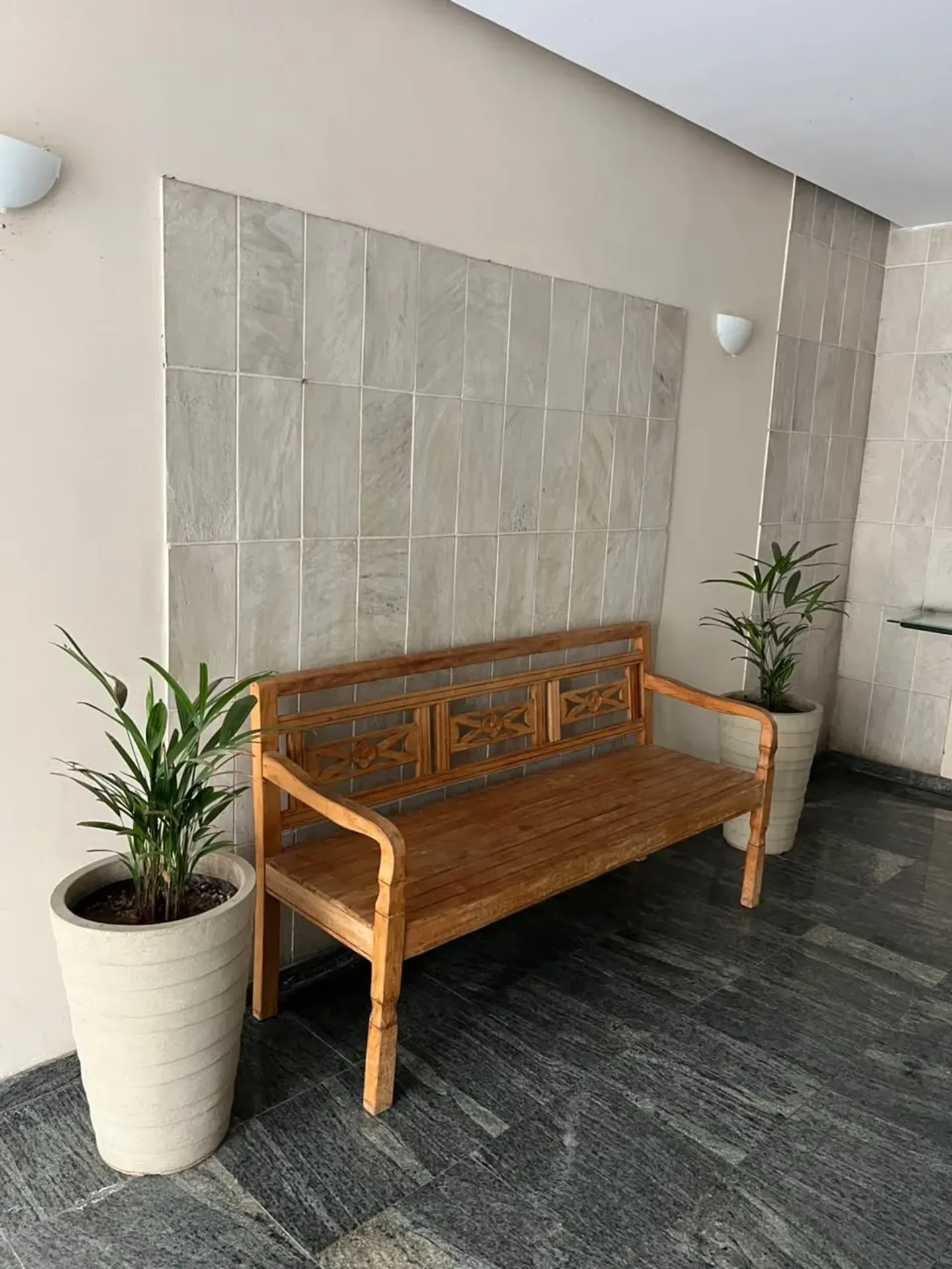 Apartment on the 1st floor with wood or laminate floors — photo 23