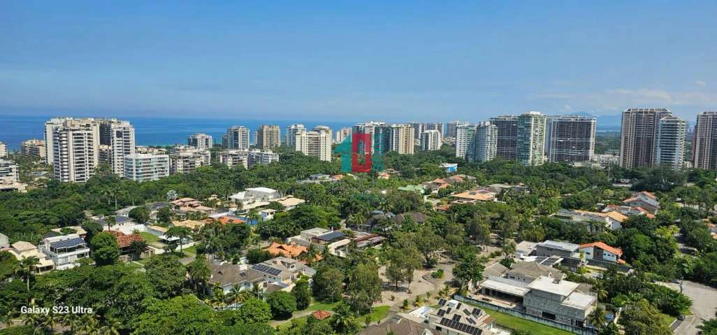 Duplex penthouse with 3 en-suite bedrooms and 200 m² — photo 24