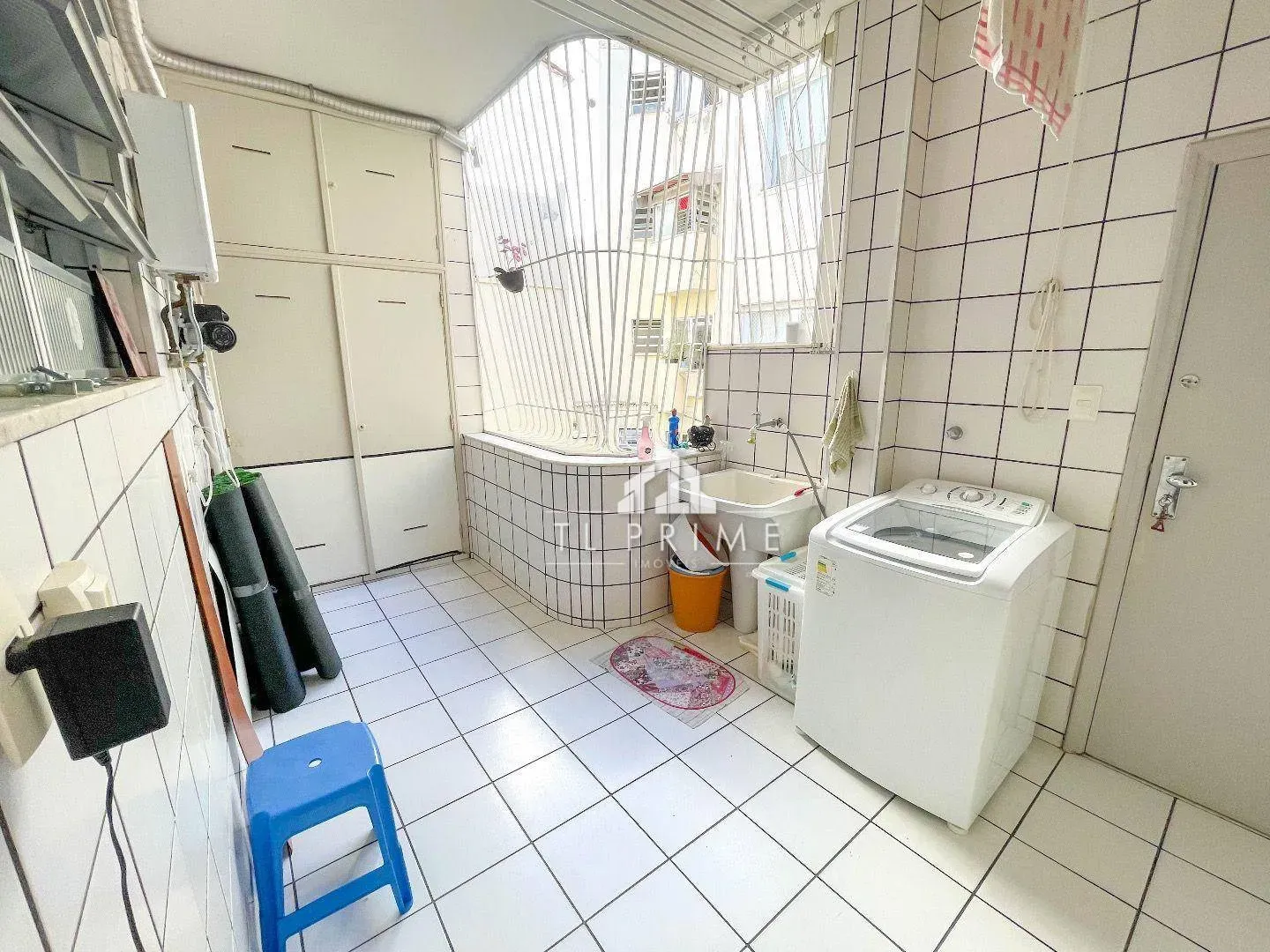 Furnished 3-bedroom apartment with 198 m² floor area — photo 29