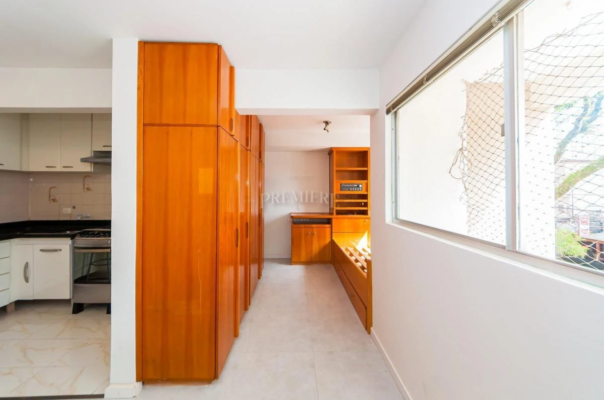 Furnished one-bedroom, 38 m² apartment in Curitiba — photo 2