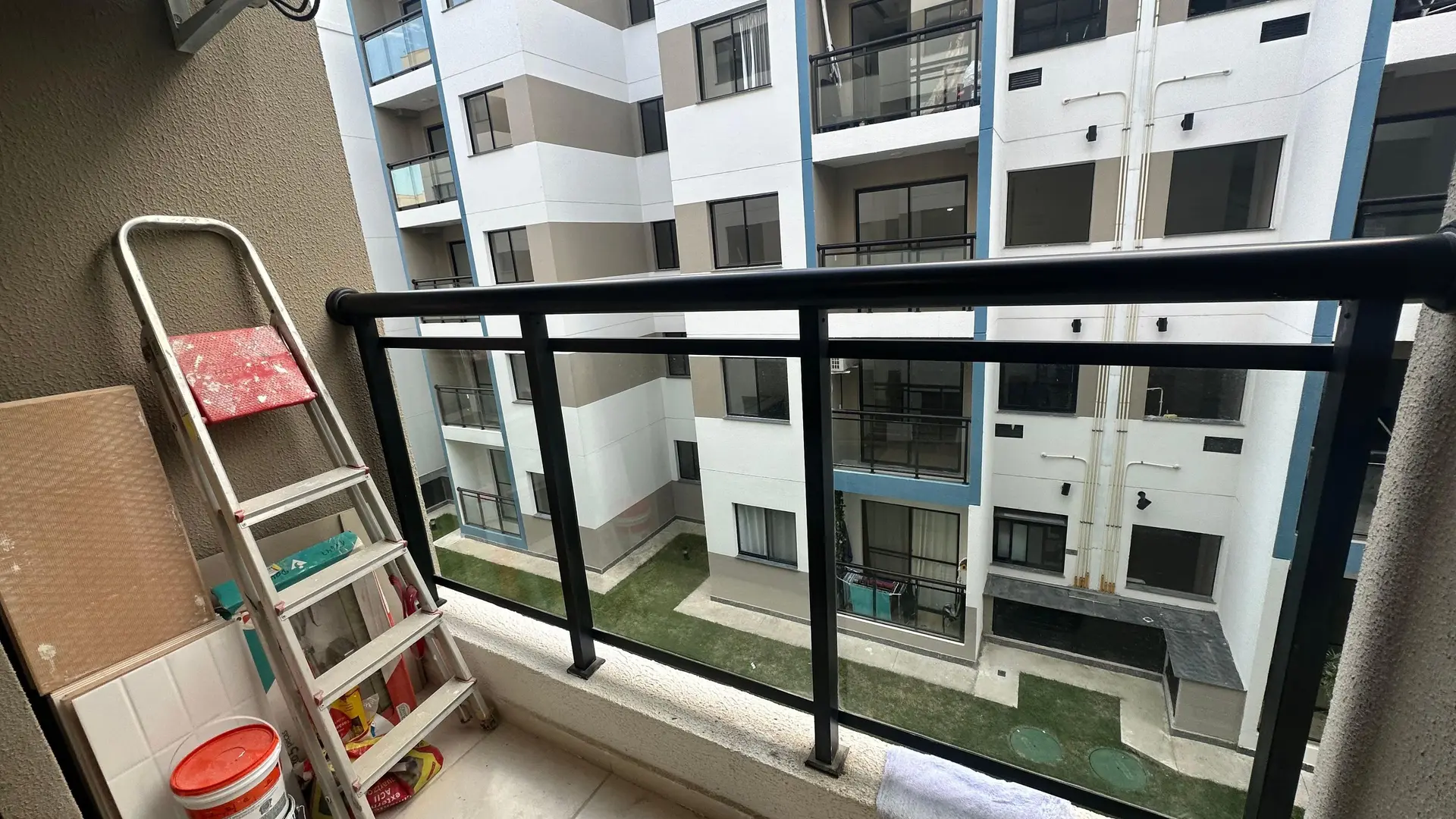 2-bedroom apartment in a building with a gym — photo 25