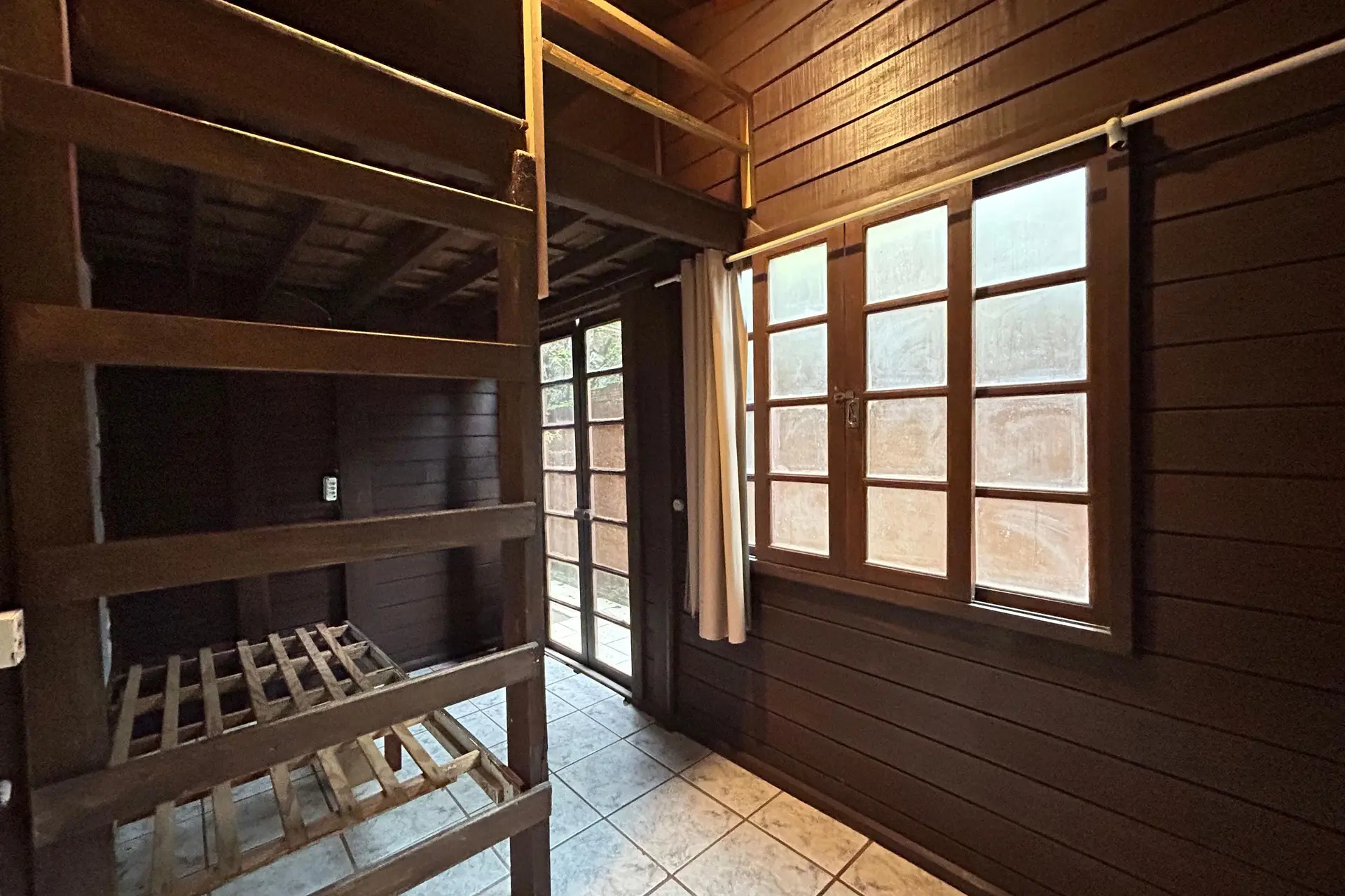 House, 100 m², with floor-to-ceiling windows — photo 11