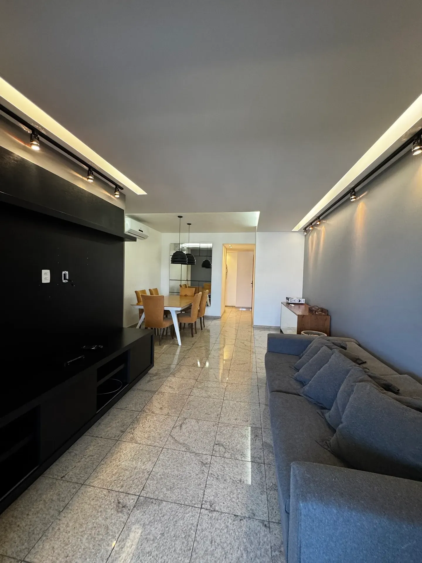4-bedroom apartment with a park view in Rio de Janeiro — photo 12