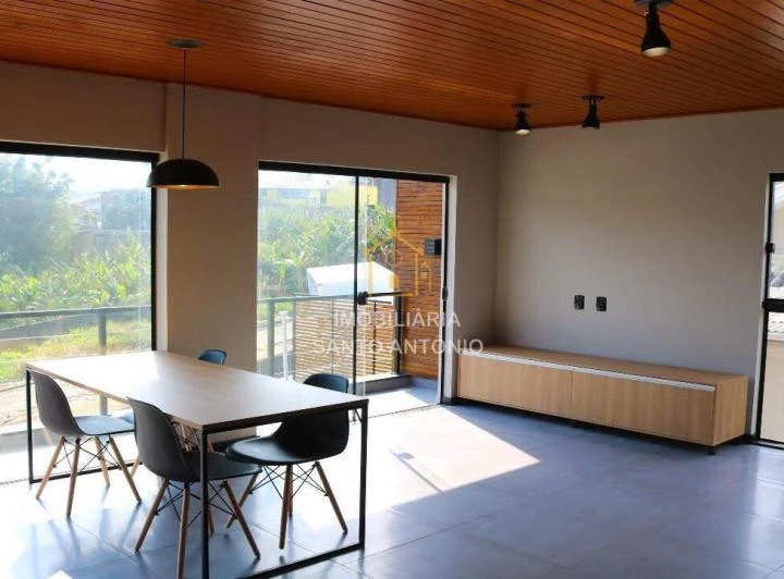 40 m² studio with open-plan kitchen and 1 bedroom — photo 3