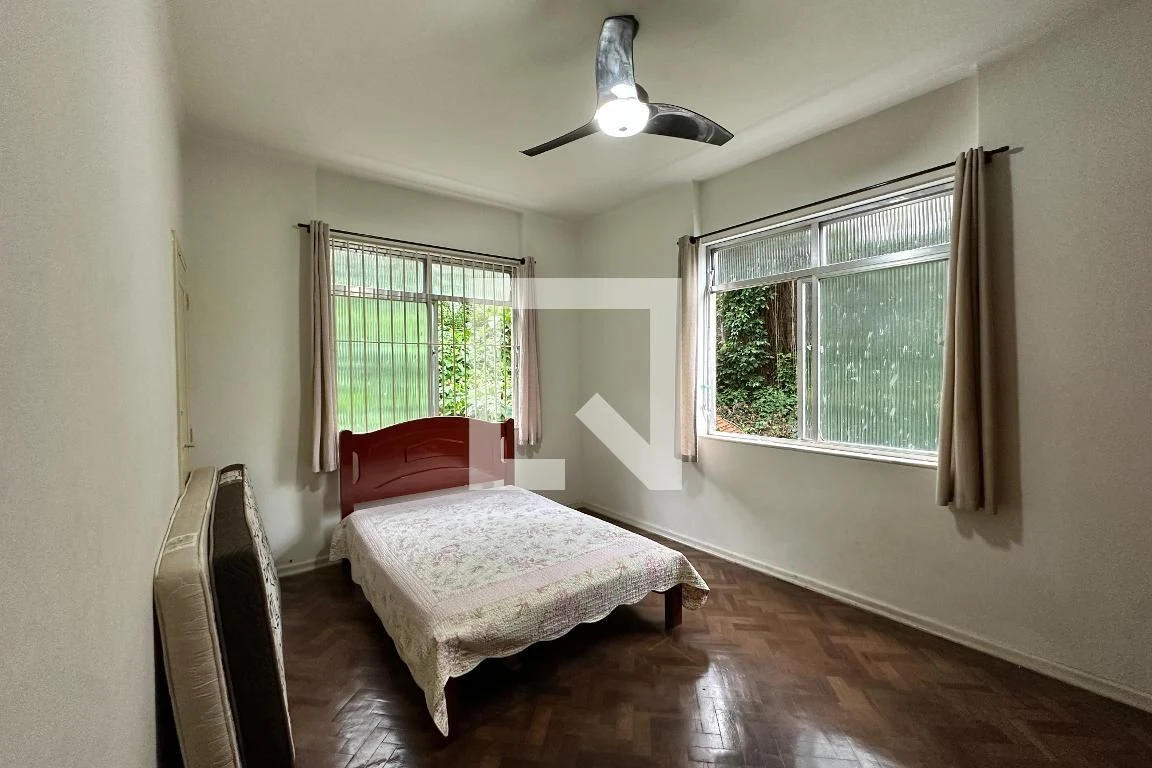 Furnished 1-bedroom apartment with a gas stove — photo 3