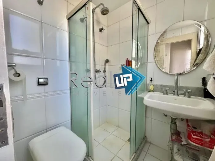 Apartamento com varanda de vidro e 4 quartos — photo 27