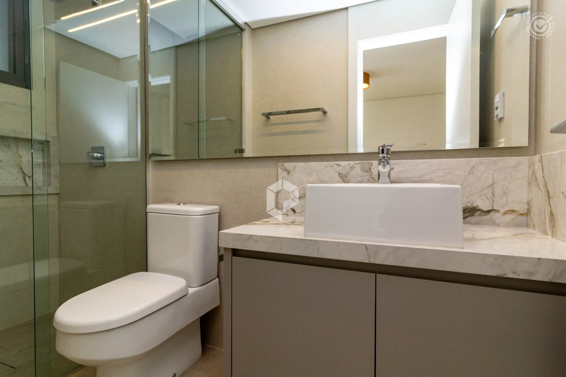 3-bedroom apartment with 3 en-suite bathrooms and 245 m² — photo 21