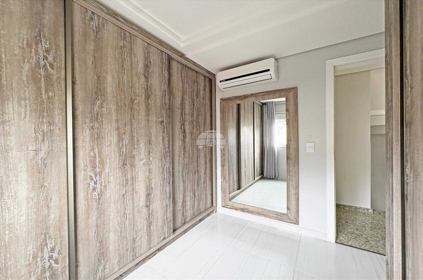 Casa, 172 m², com varanda envidraçada — photo 17