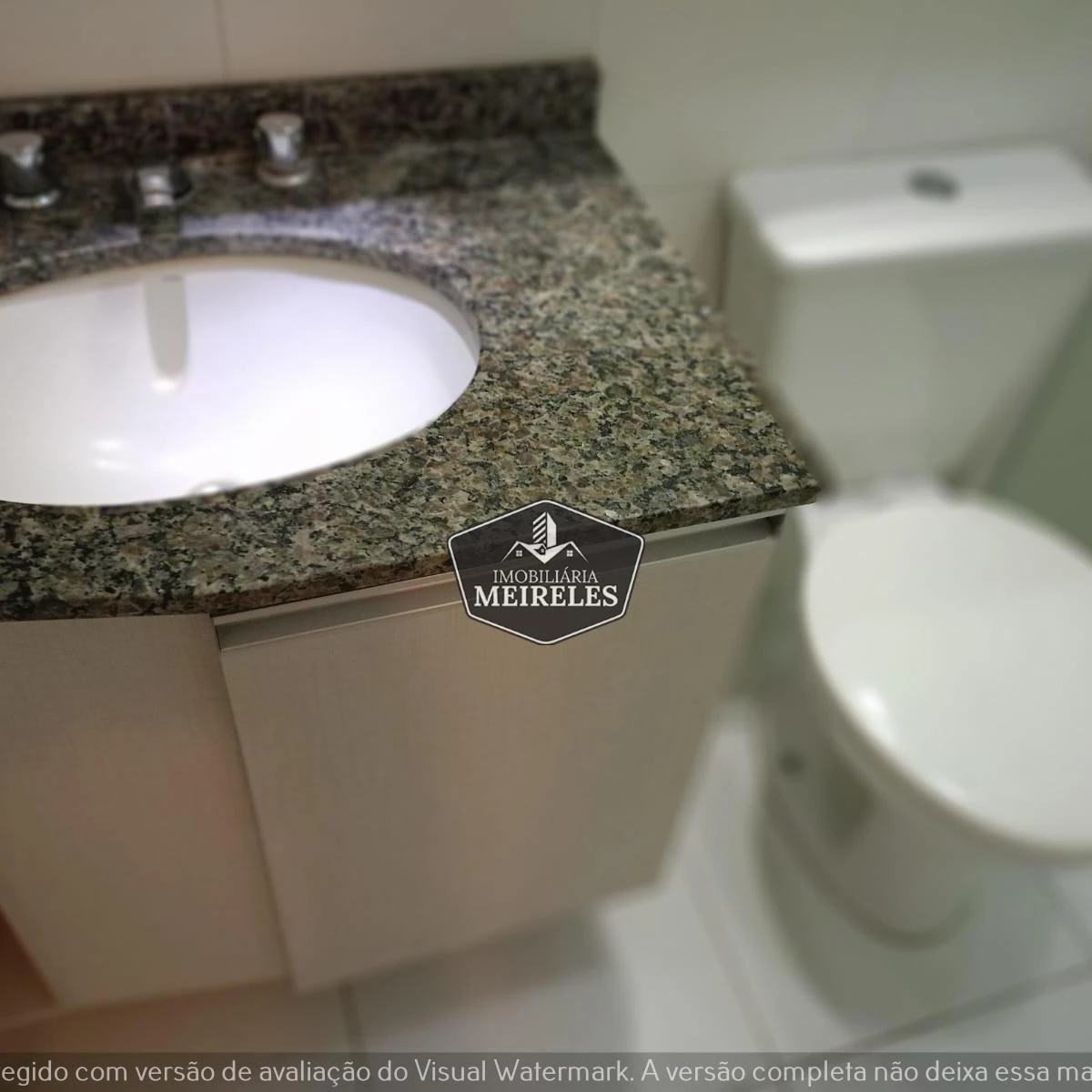 Квартира з 2 спальнями та дерев'яною підлогою або ламінатом — photo 15