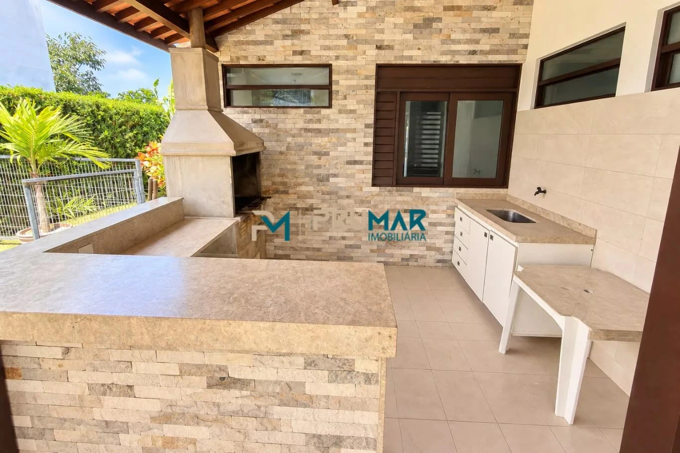 4 quartos e vista para a água: casa de 370 m² — photo 6