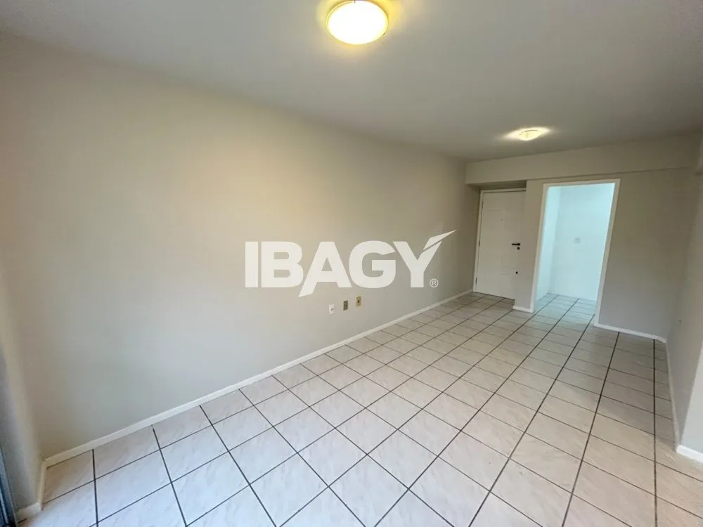 2-bedroom apartment with a gas stove kitchen — photo 10