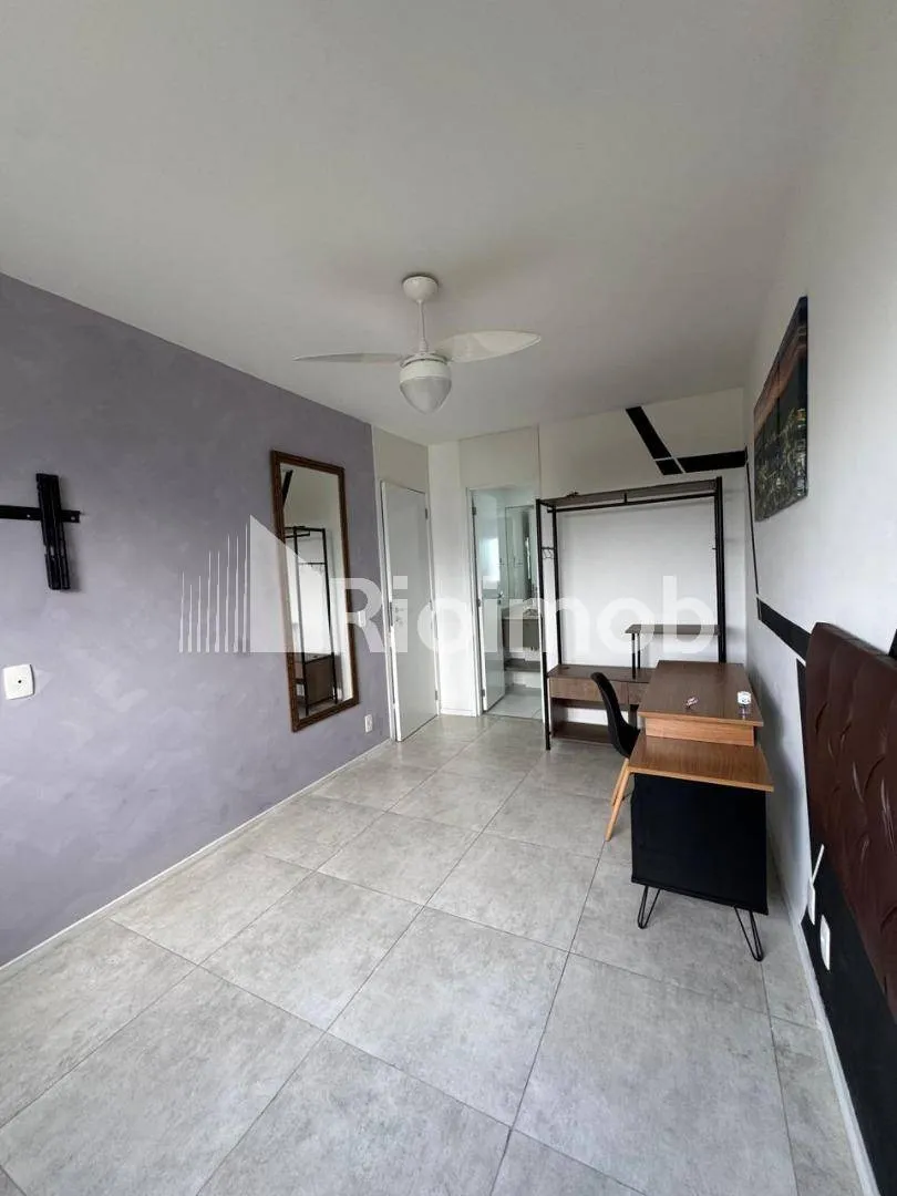 2-bedroom apartment with a mountain view — photo 19