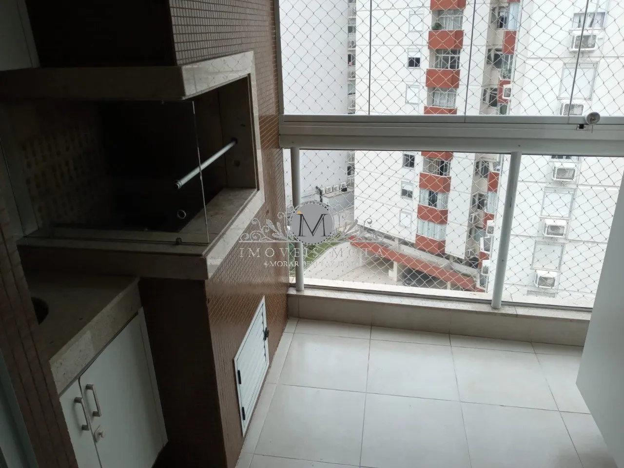 Departamento de 2 dormitorios con balcón cerrado con vidrio — photo 4