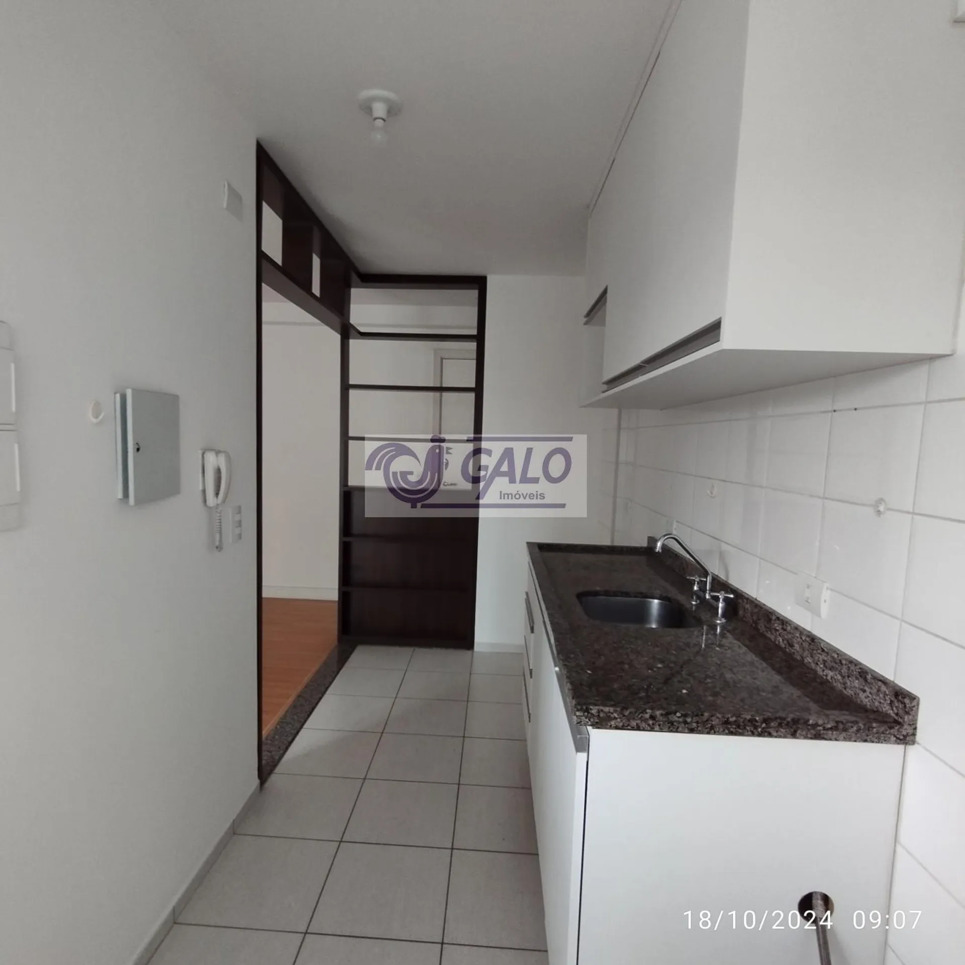 2-bedroom apartment with a glass-enclosed balcony — photo 12