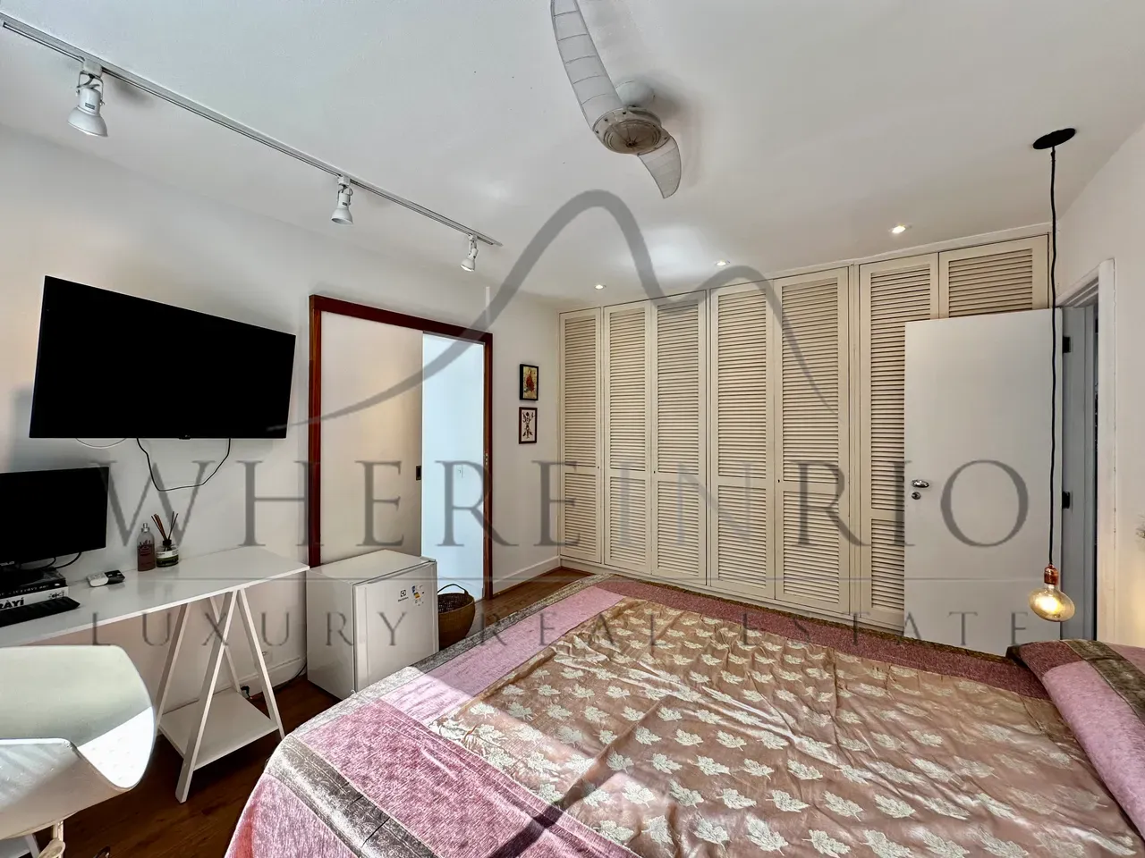 Apartment on the 1st floor with floor-to-ceiling windows — photo 28