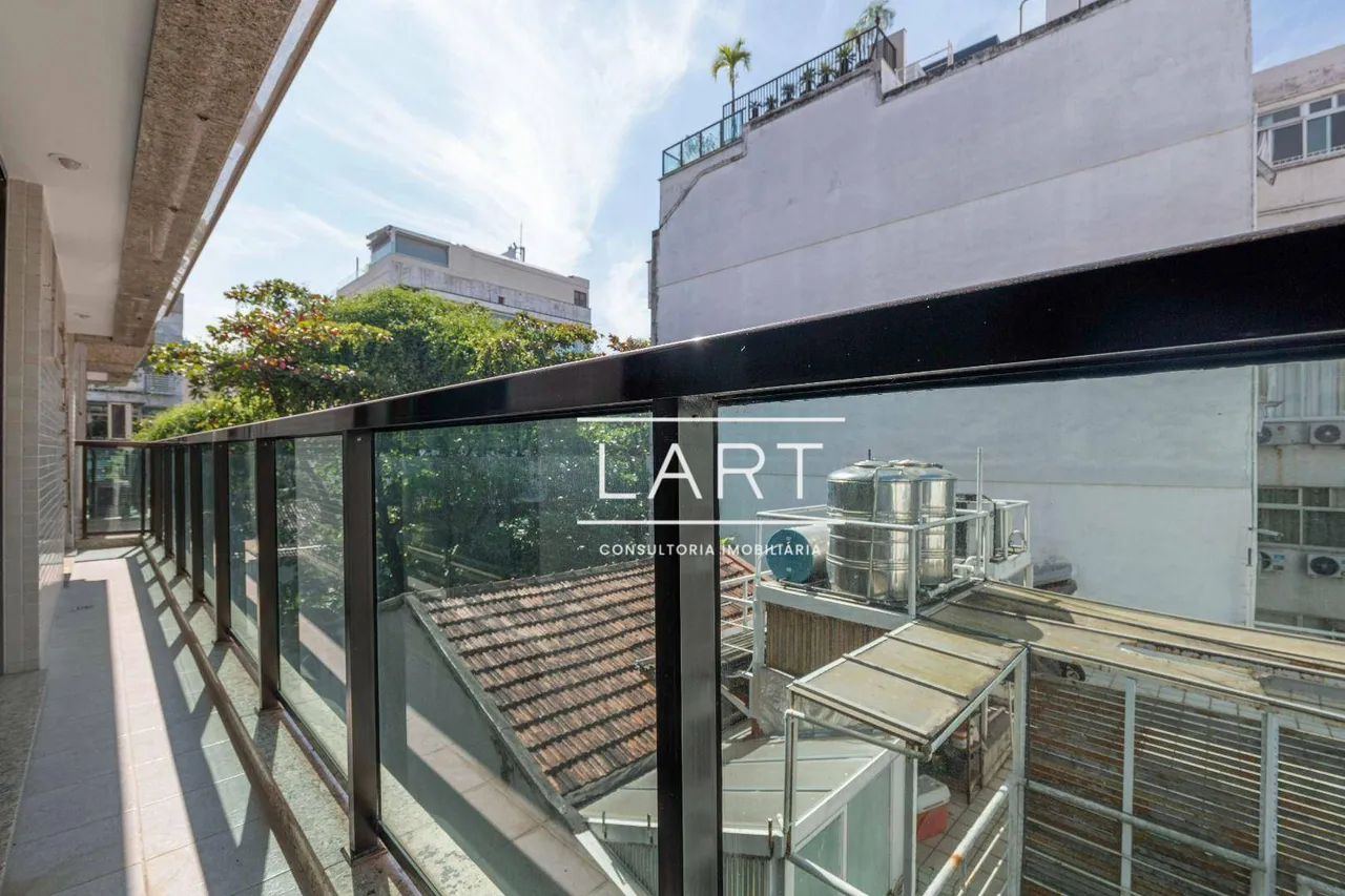 Apartamento com 3 quartos e armários embutidos — photo 12