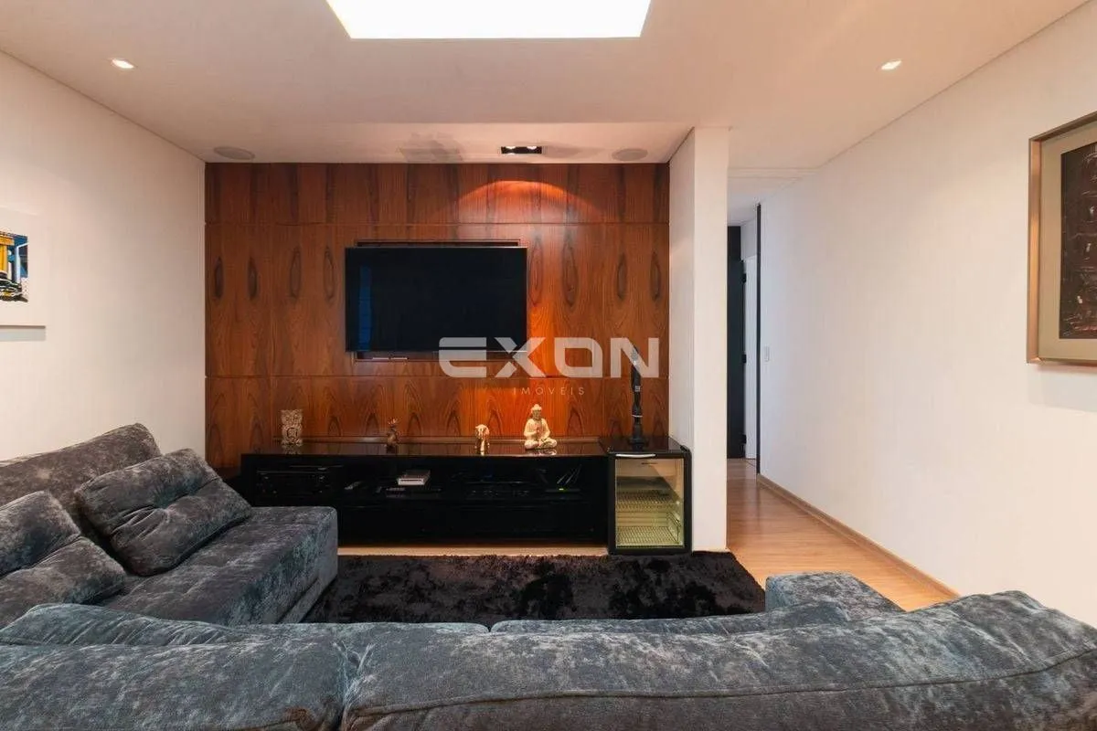 House with 5 bedrooms and 829 m² plus 4 parking spots — photo 27