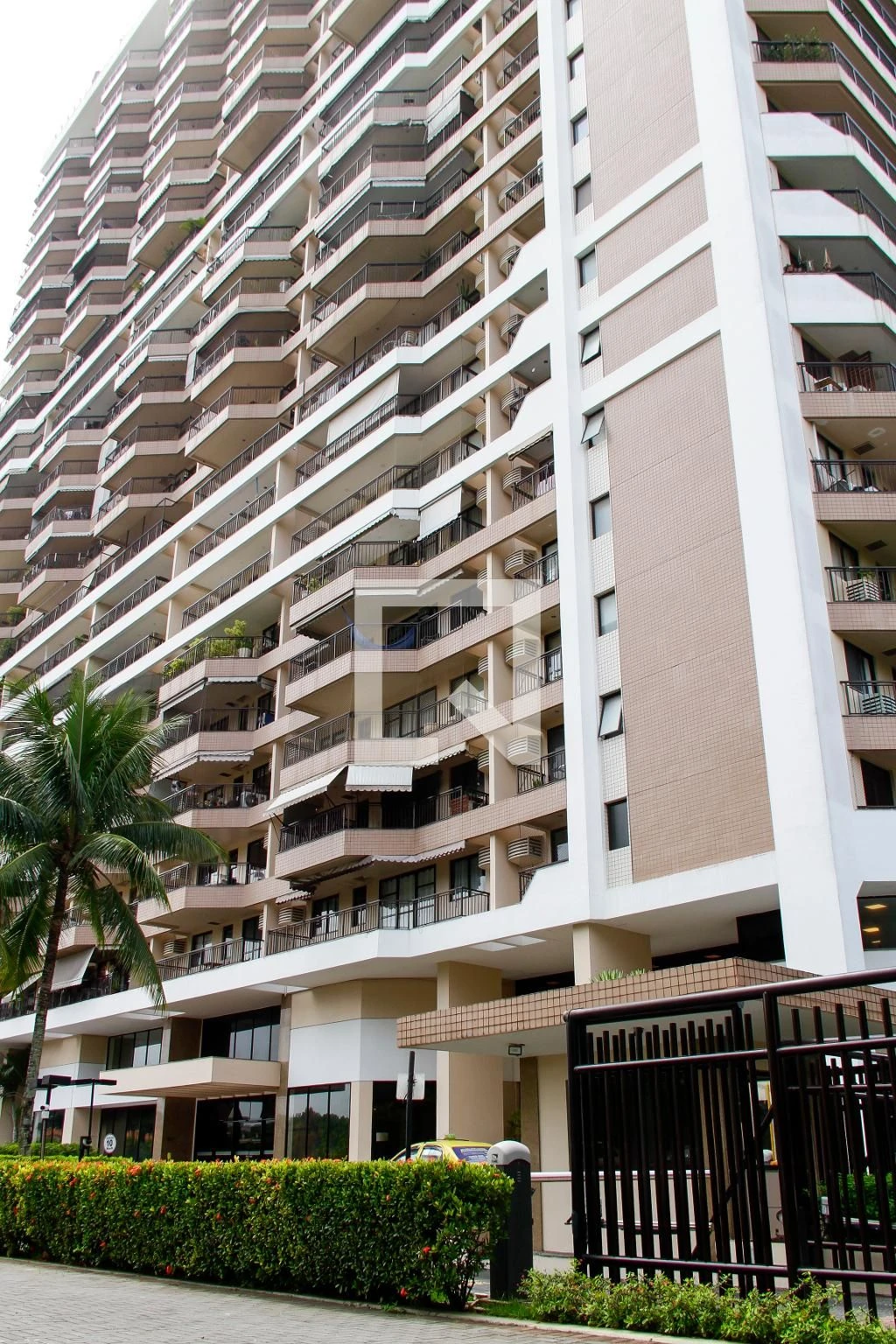 Apartamento con 2 dormitorios en suite y 1 plaza de parking — photo 38