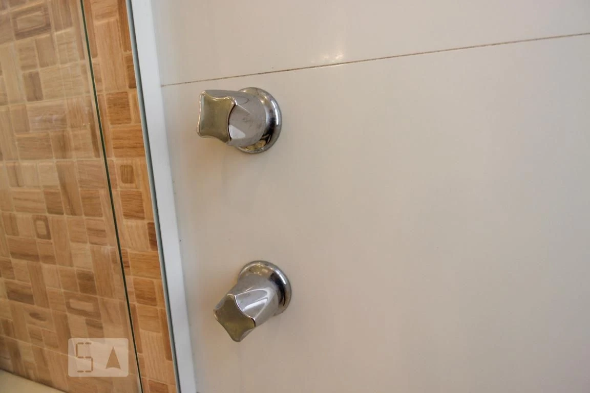 Furnished apartment, 90 m², with a glass-enclosed balcony — photo 43