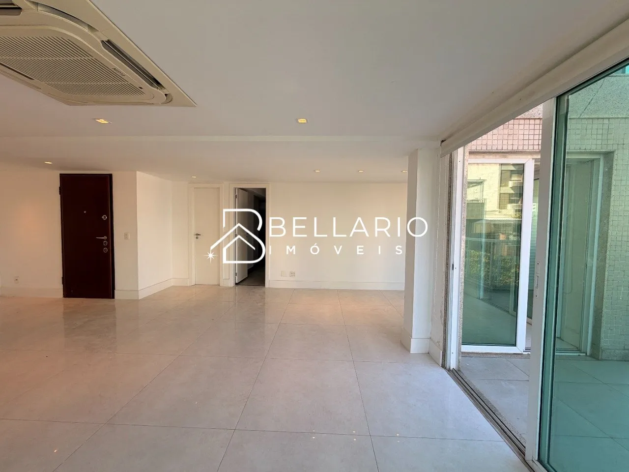 Unfurnished apartment with 3 bedrooms and 4 bathrooms — photo 10