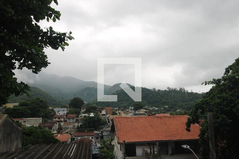 House for rent with 3 en-suite bedrooms and 200 m² — photo 19
