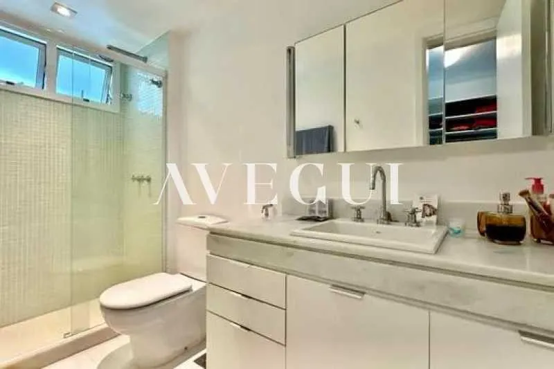 4-bedroom apartment with a private BBQ — photo 27