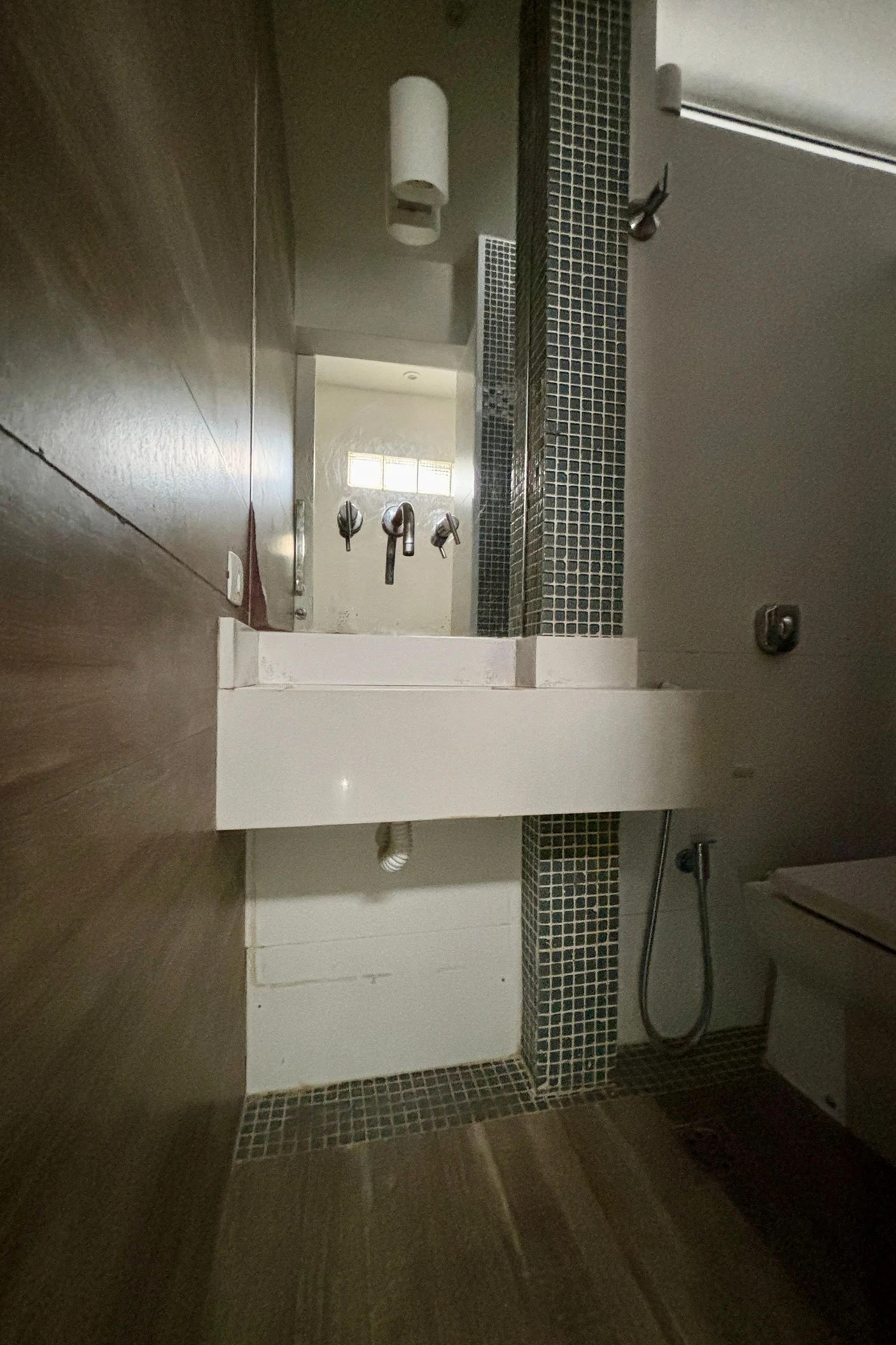 3-bedroom apartment with open-plan gas kitchen — photo 28