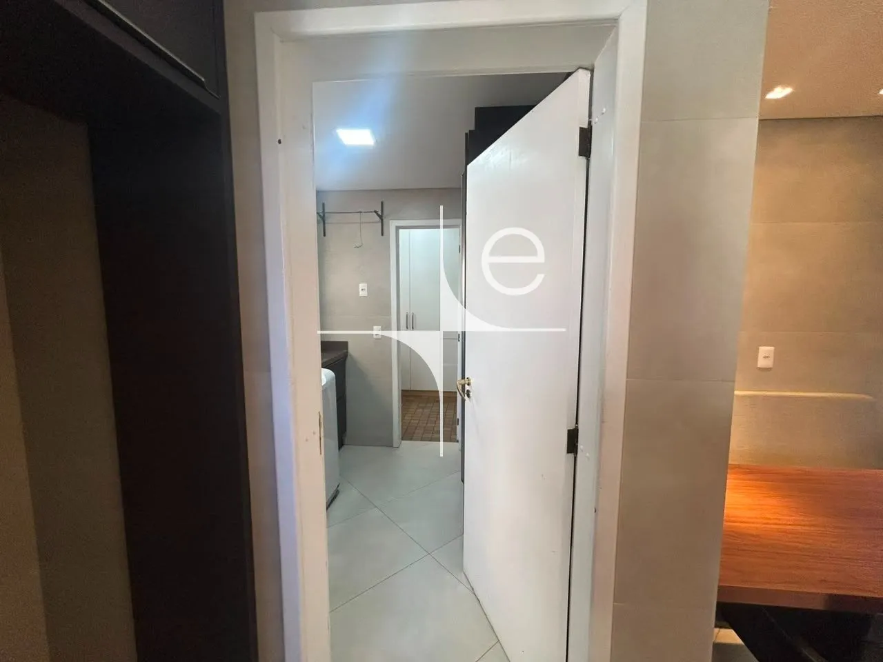 254 m² apartment with a walk-in closet and a home office — photo 29