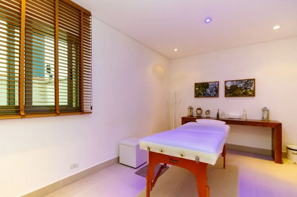 Apartamento com 3 quartos e 160 m², cozinha com fogão a gás — photo 41