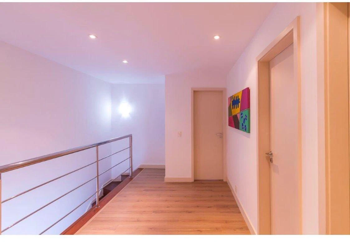 Apartamento mobiliado de 214 m² com 4 quartos e 5 banheiros — photo 25