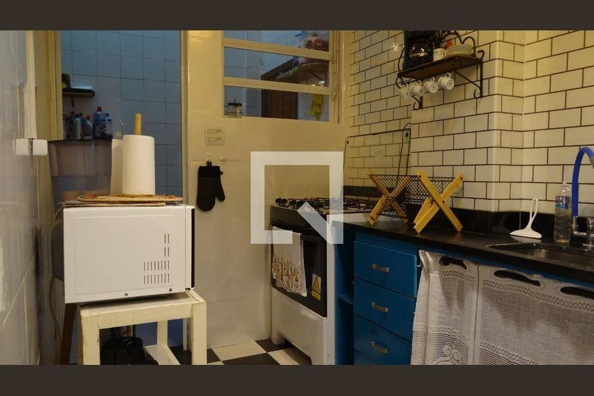 Furnished 2-bedroom apartment with balcony — photo 39