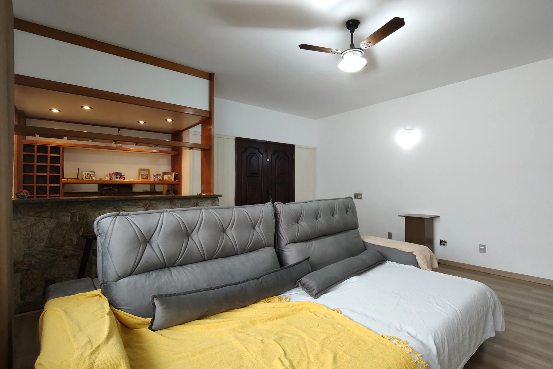 Jacuzzi y 3 dormitorios: casa de 742 m² — photo 84