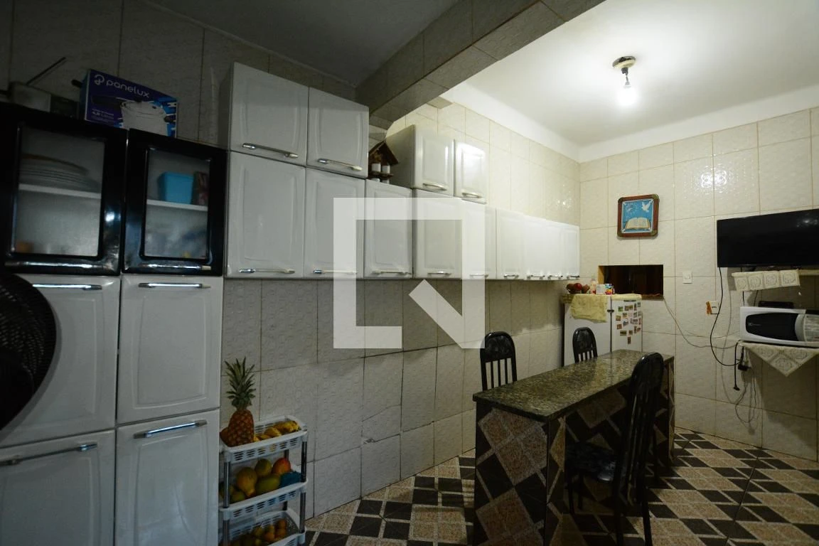 Casa amueblada con 4 dormitorios y jardín privado — photo 24