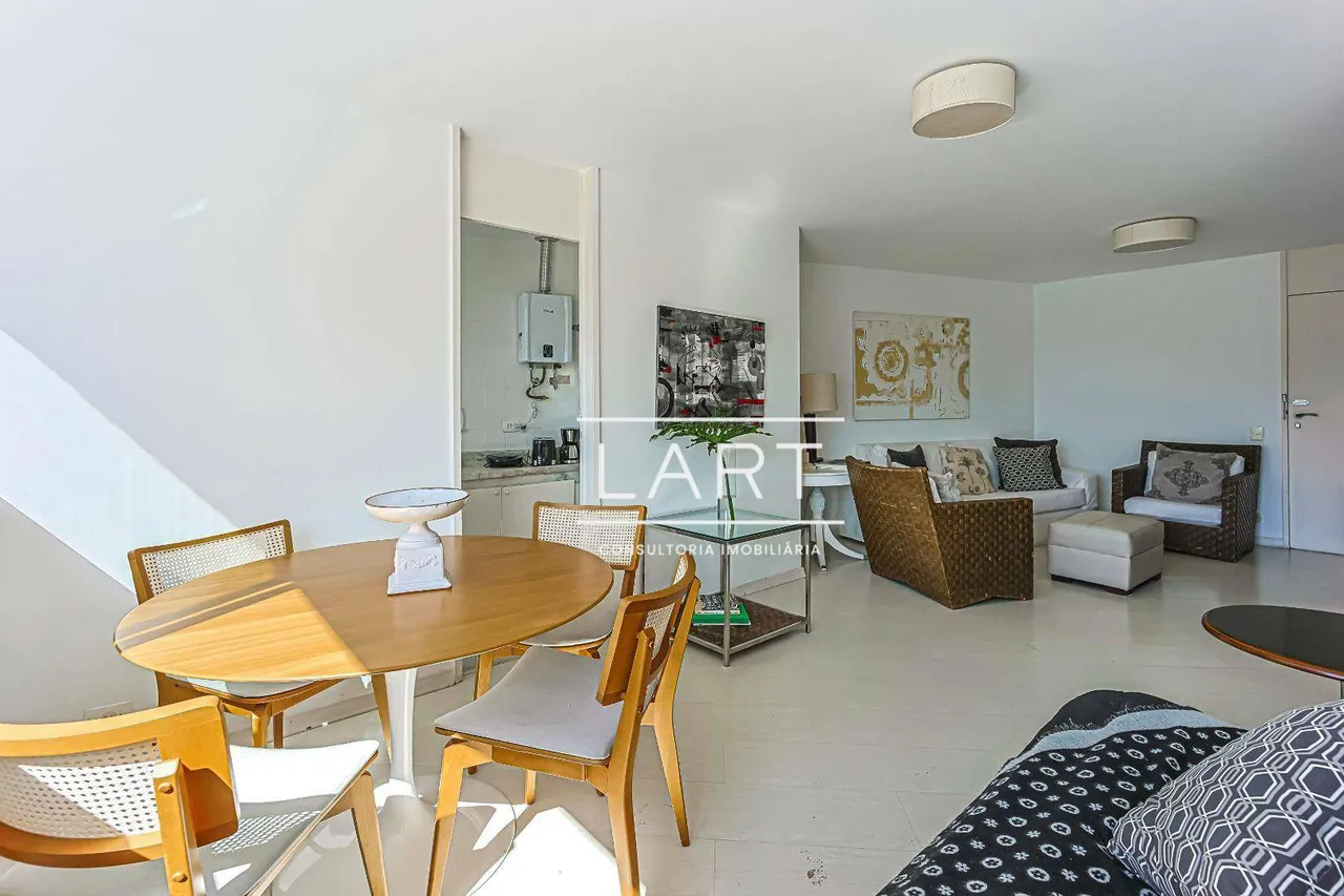 Furnished 1-bedroom apartment with laundry area — photo 11