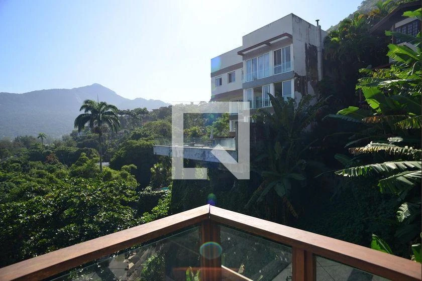Casa com 6 quartos e 650 m², 5 suítes — photo 17