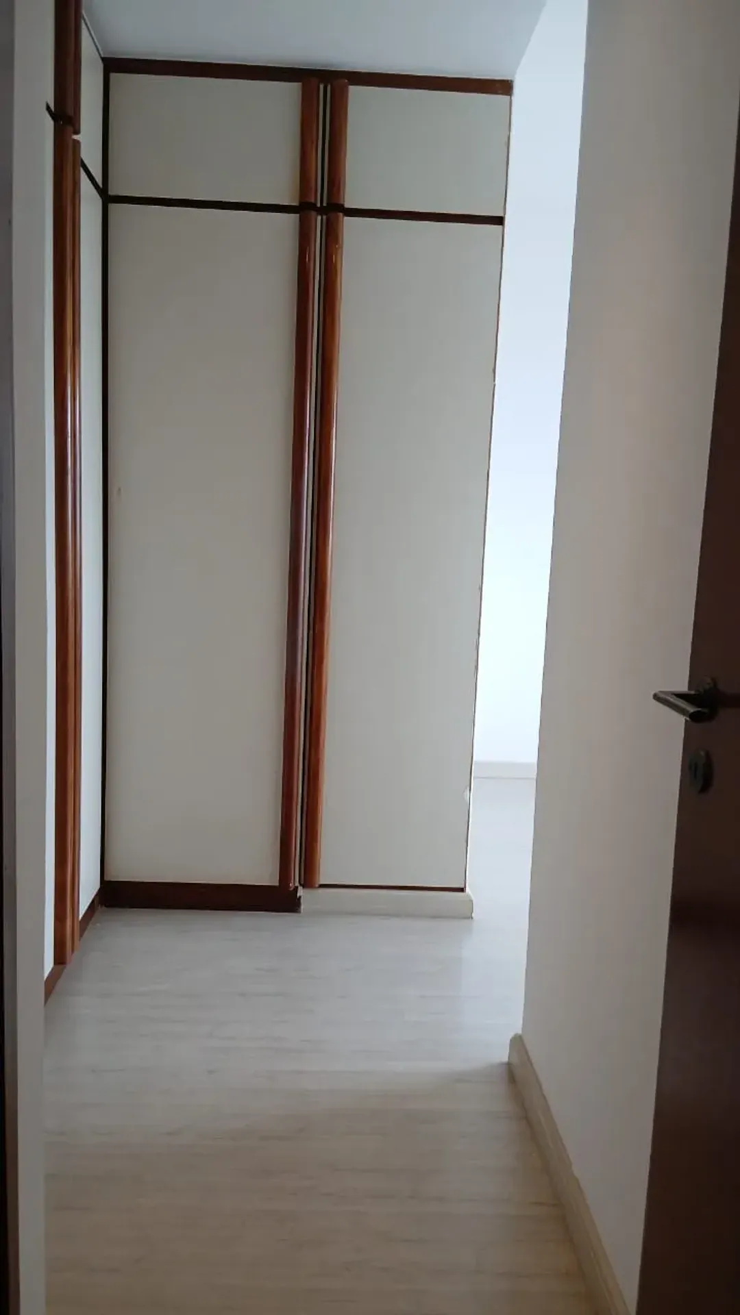Вид на воду та 3 спальні: квартира 105 м² — photo 8