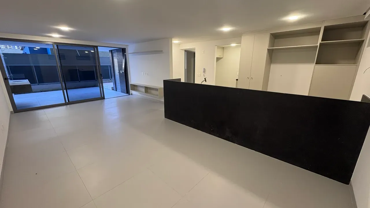 Квартира на нульовому поверсі з 3 спальнями-сюїтами 152 м²