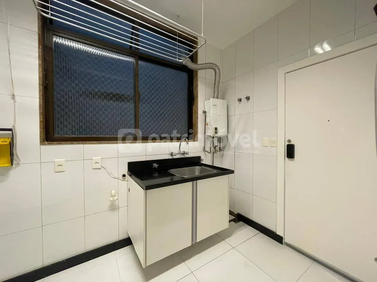 4-bedroom apartment with pool and 3 parking spaces — photo 53