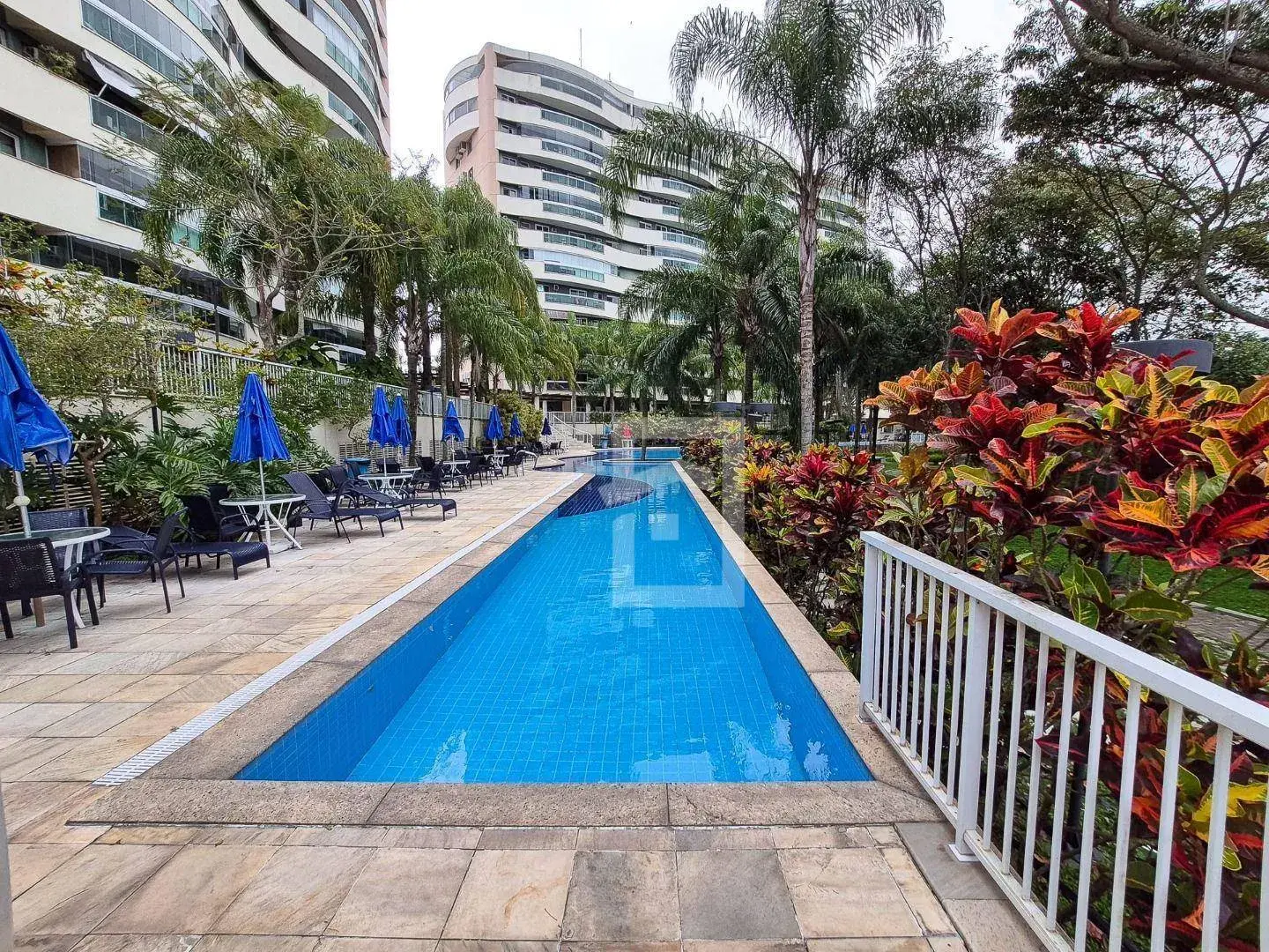 Furnished 235 m² apartment with 4 bedrooms — photo 11