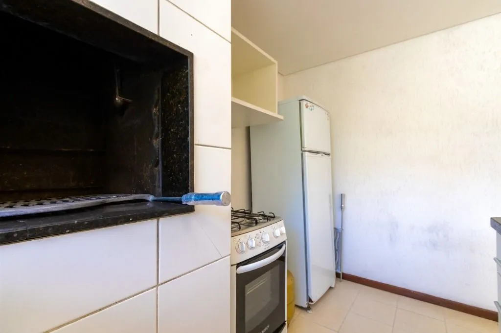 Balcony with a grill in a 2-bedroom apartment, 59 m² — photo 35