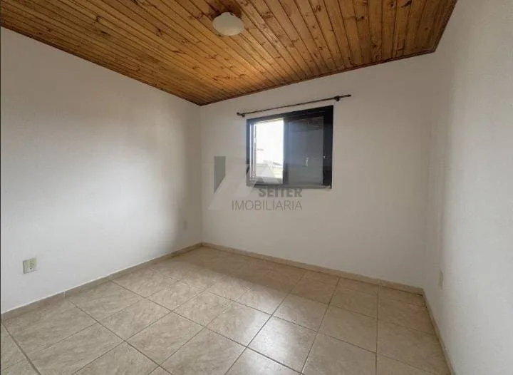 Balcony with a grill in a 2-bedroom house, 80 m² — photo 10