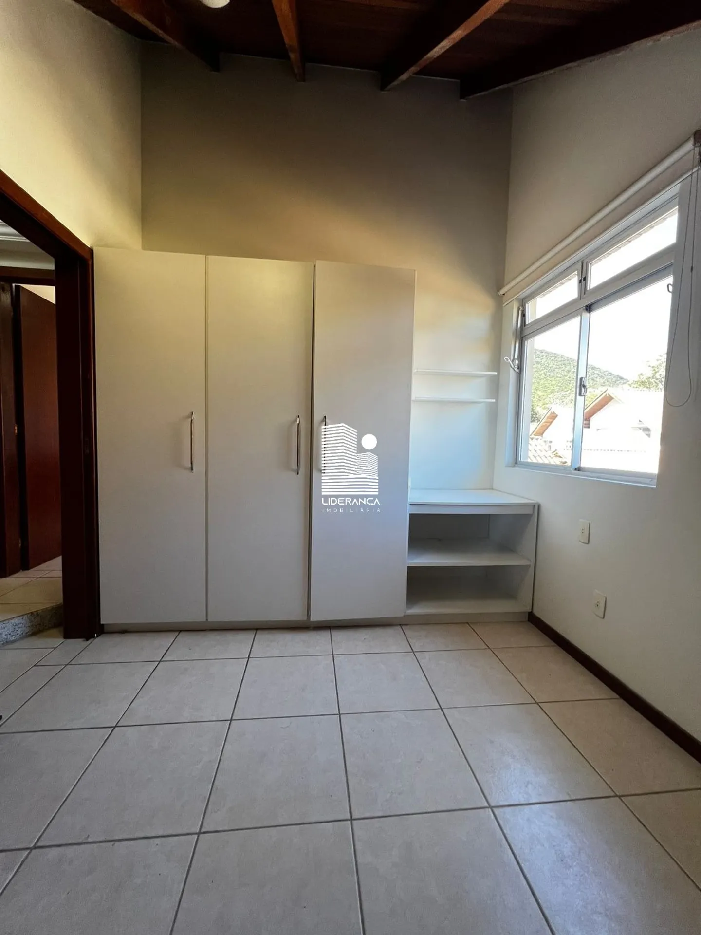 180 m² house with 3 bedrooms, 2 baths and a balcony — photo 17