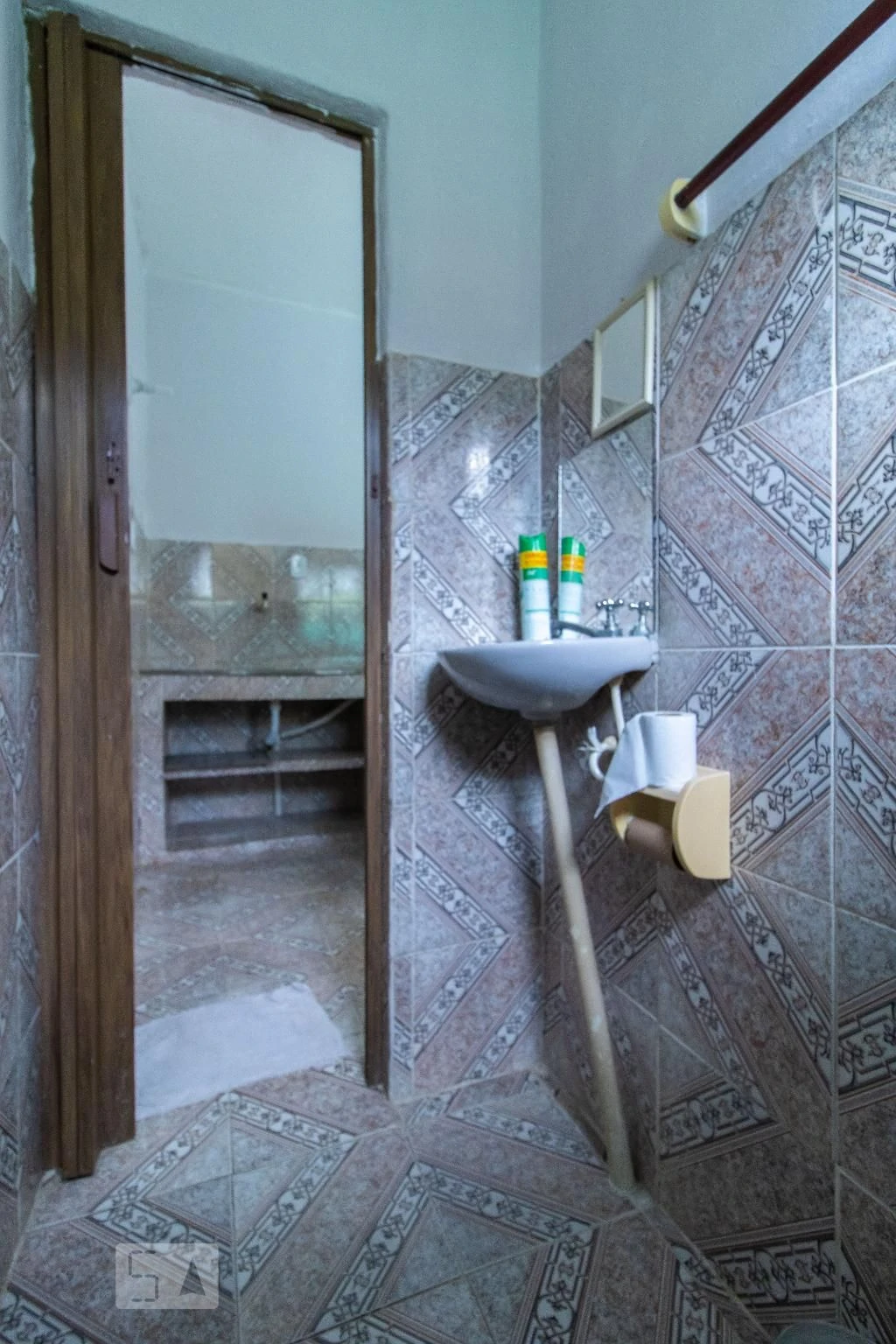 Unfurnished studio with 1 bedroom and 1 bathroom — photo 12