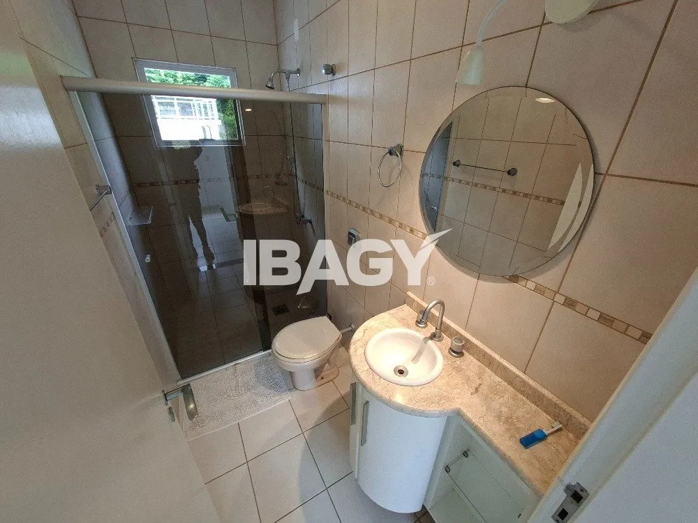 Furnished house with 3 bedrooms and a spacious balcony — photo 25